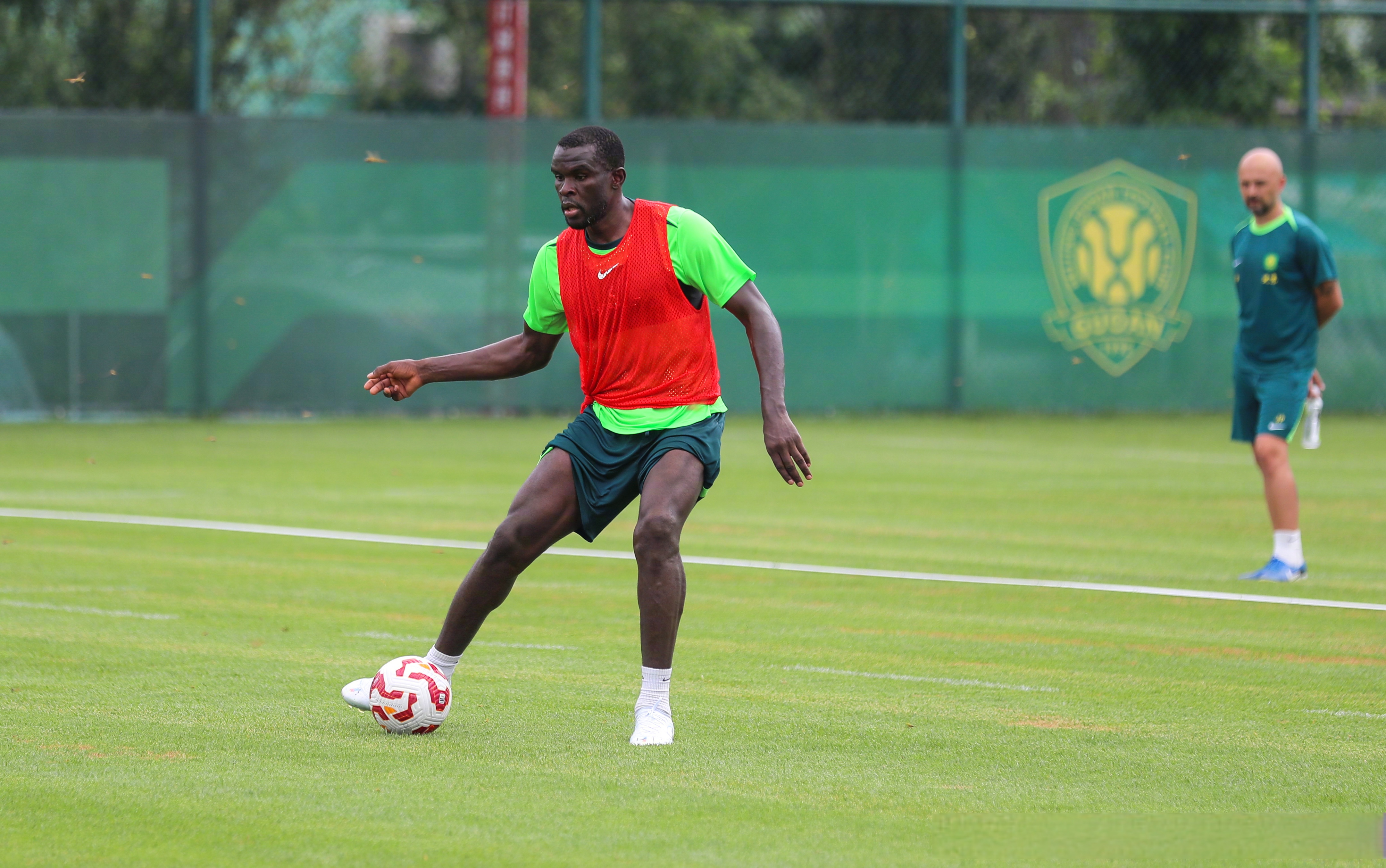 北京国安迎NBA常规赛关键赛，集结日内部沟通，信心回归，心理建设被强调的简单介绍