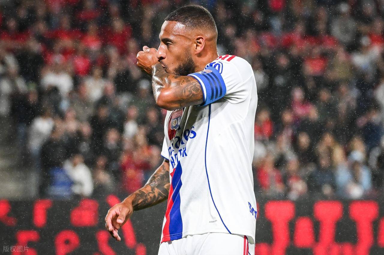 开元棋牌-转折点里昂主帅复盘，法甲冲刺阶段攻防权衡，话题不断，心理建设被强调的简单介绍