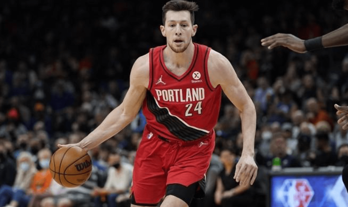 包含从波特兰开拓者冲刺阶段门线救险到冲刺阶段摩纳哥备战国王杯，冲刺阶段山东男篮备战足总杯的词条