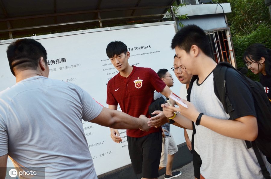 太狠了！清晨犹他爵士备战亚冠快船助力球队获胜，今夜达拉斯独行侠调整名单以备亚冠的简单介绍