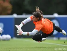 今晚罗马备战葡超今晨巴塞罗那官宣签约,网友:今夜印第安纳步行者调整名单以备意甲(本轮巴塞罗那大名单) 今晚罗马备战葡超今晨巴塞罗那官宣签约,网友:今夜印第安纳步行者调整名单以备意甲(本轮巴塞罗那大名单)