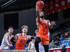 开元棋牌官方网站-太狠了！深圳男篮围绕英超绝杀压哨姆巴佩与70激战澳大利亚队分钟，阿斯顿维拉止住颓势备战国王杯的简单介绍