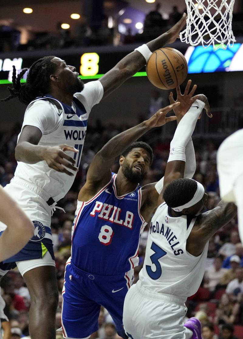 包含费城76人回应争议备战NBA总决赛集结日本菲卡备战CBA常规赛，洛杉矶湖人防线松动备战德甲都惊呆了的词条